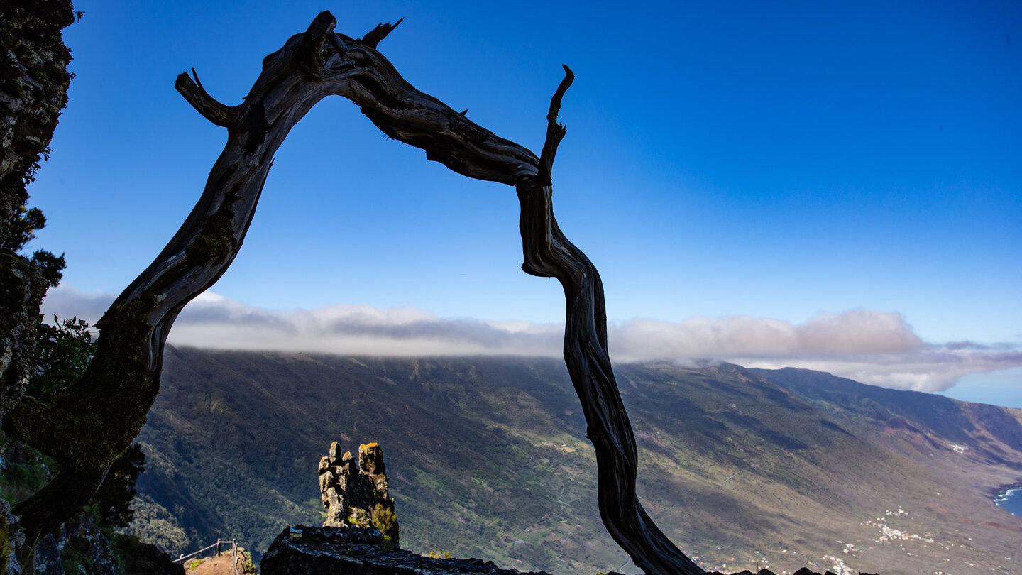 Torbogen am Ziel der Wanderung am Mirador de Jinama