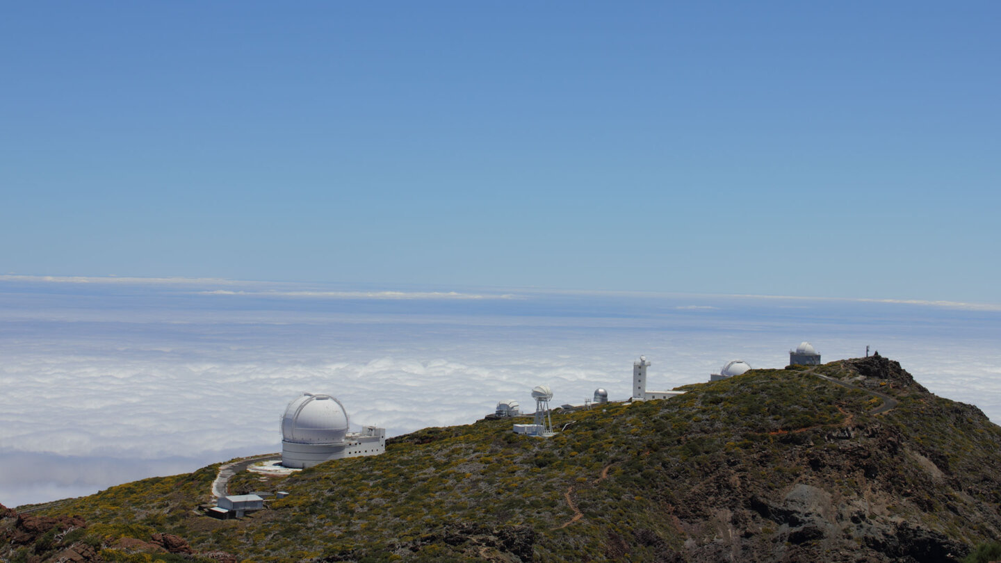auf dem Roque de los Muchachos in über zweitausend Metern Höhe liegt das Astrophysische Observatorium
