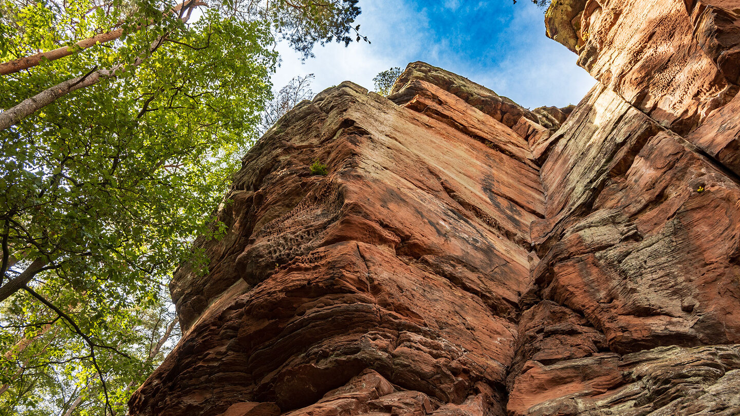 die steil aufragende Felsformation Bruchweiler Geierstein Felsformation Bruchweiler Geierstein