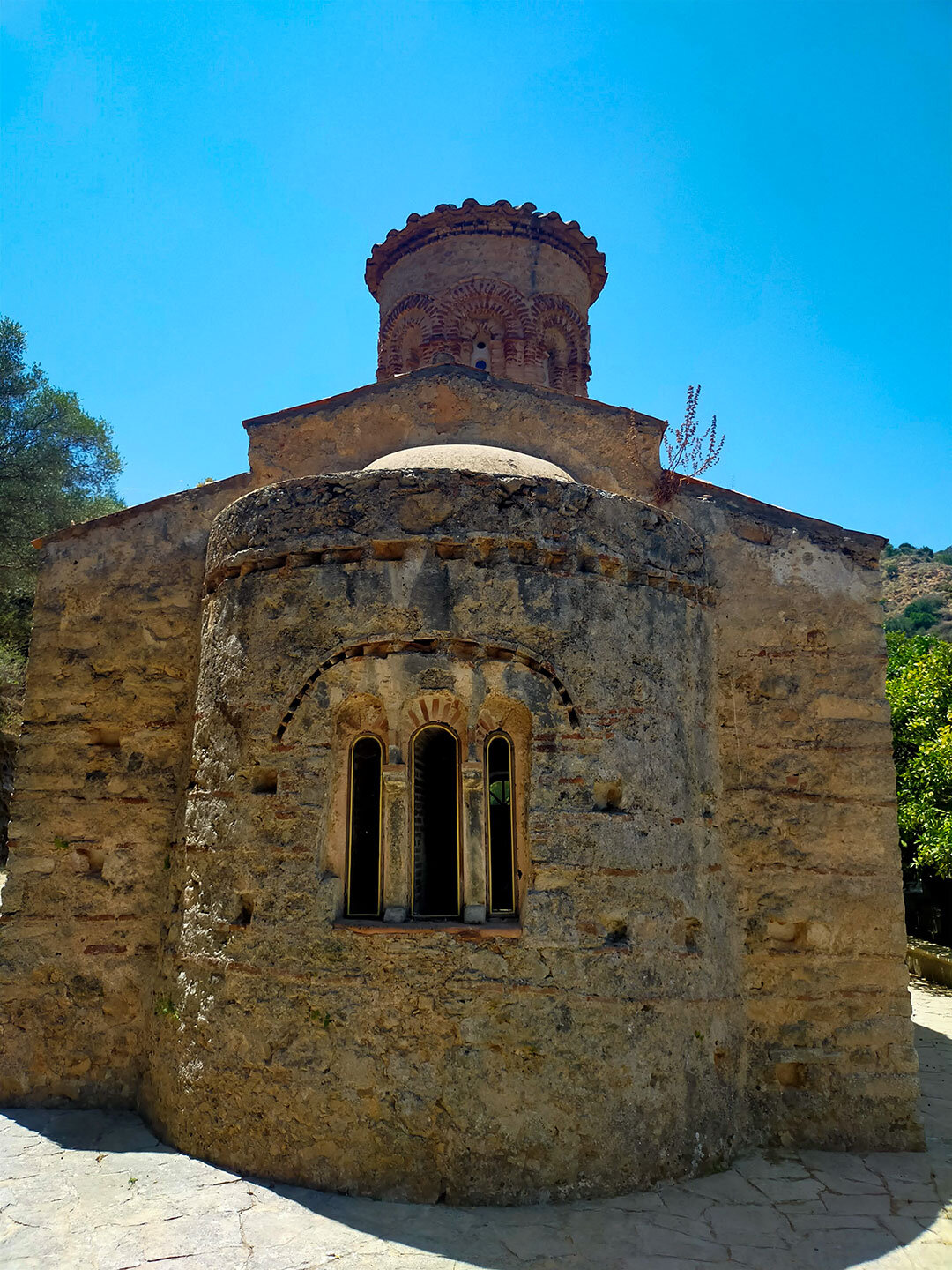 byzantinische Baukunst an der Nikolaos-Kirche bei Kyriakoselia auf Kreta byzantinische Baukunst an der Nikolaos-Kirche bei Kyriakoselia