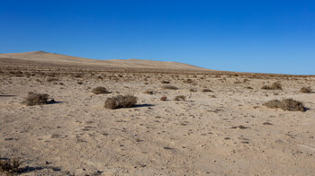 die Wüstenlandschaft des Istmo de la Pared am Fernwanderweg GR 131