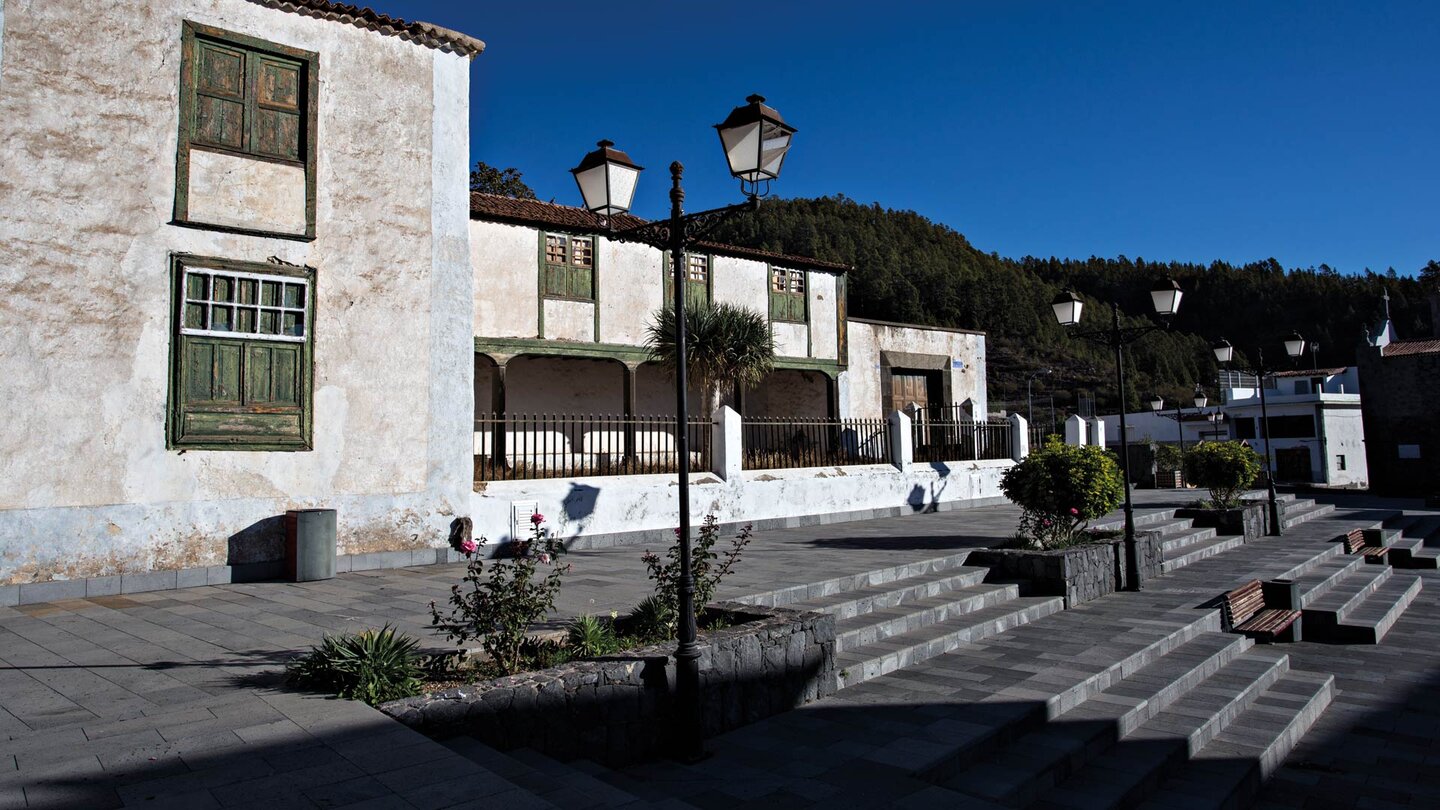 ein kanarisches Landhaus an der Plaza San Pedro in Vilaflor im Süden Teneriffas