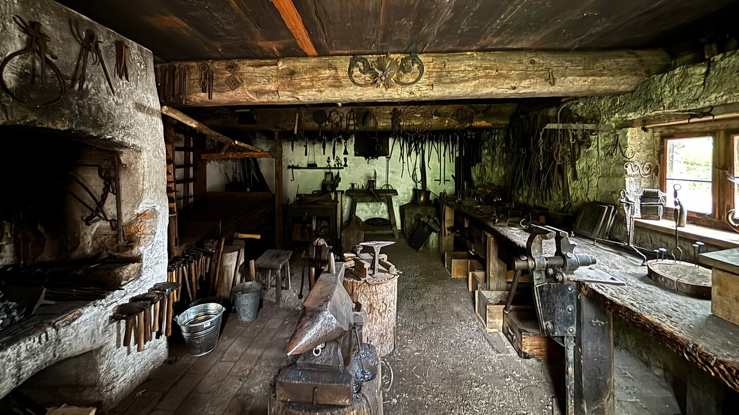 alte Schmiede im Markus Wasmeier Freilichtmuseum