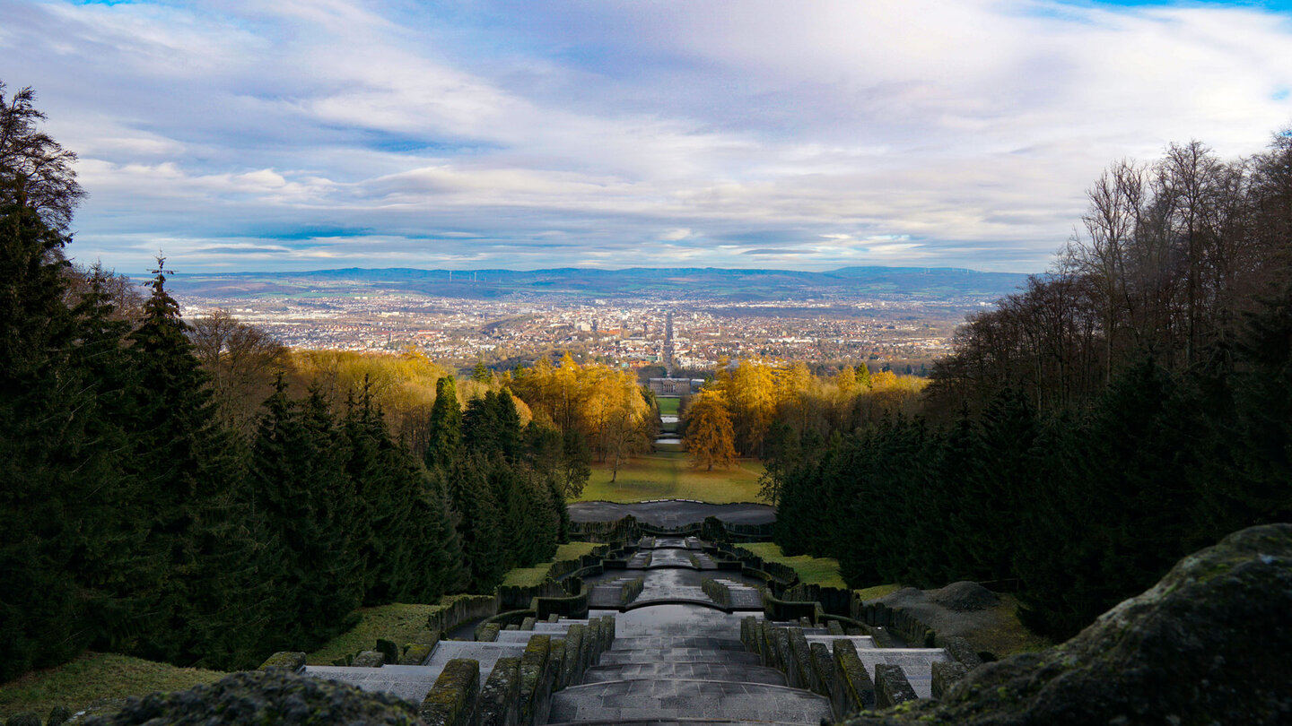 Ausblick vom Herkules-Denkmal bis zur Wilhelmshöher Allee in Kassel Blick vom Herkules-Denkmal bis zur Wilhelmshöher Allee in Kassel
