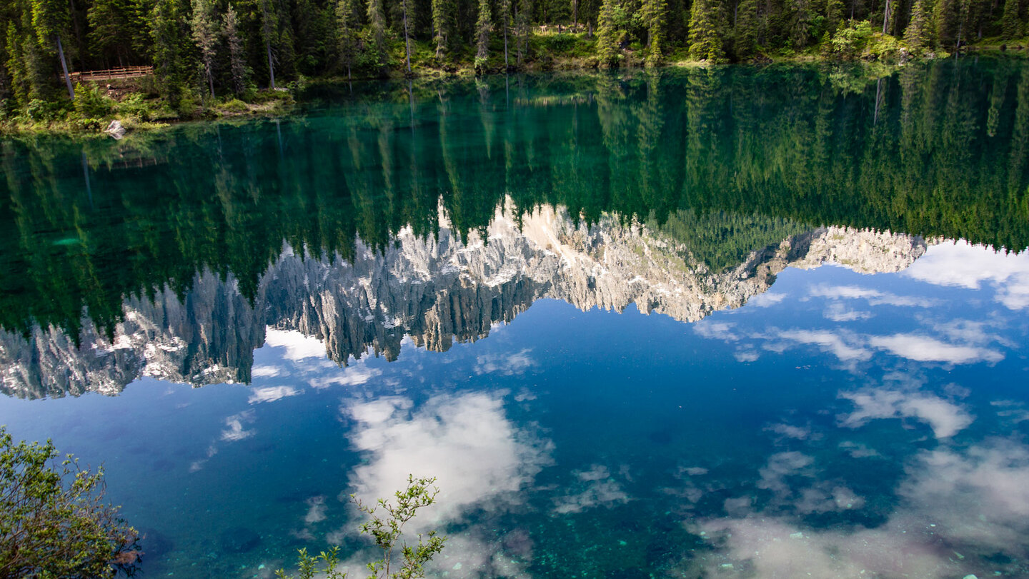 Spiegelungen im Karersee
