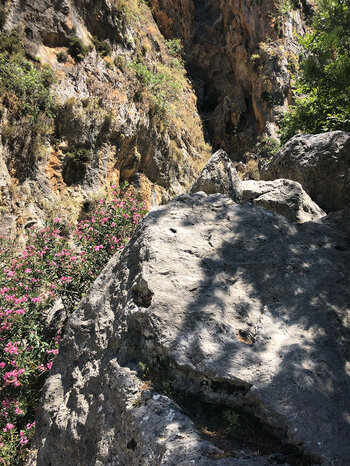 imposante Felsbrocken in der Agia Irini-Schlucht