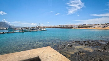 Blick über den Hafen von Caleta de Sebo