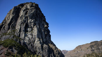 der Roque de Agando am Ausgangspunkt der Wanderungan sonnigen  Ruta 13