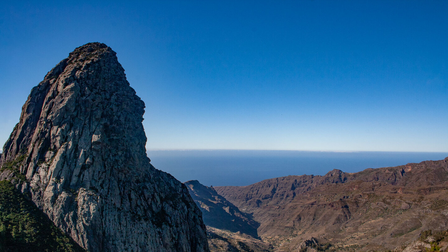 der Roque de Agando vor dem Tal von Benchijigua