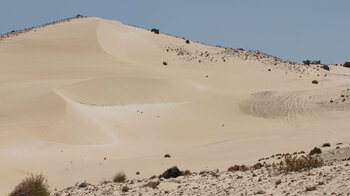 majestätische Sanddünen entlang der Route