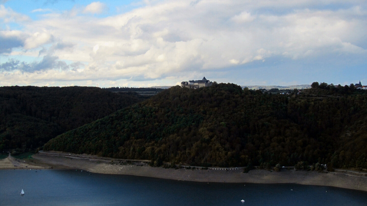Schloss Waldeck über dem Edersee