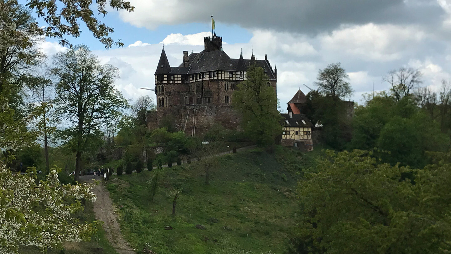 der Weg zum Schloss Berlepsch