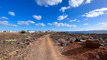 vom Faro Pechiguera blickt man auf Los Lobos und Fuerteventura