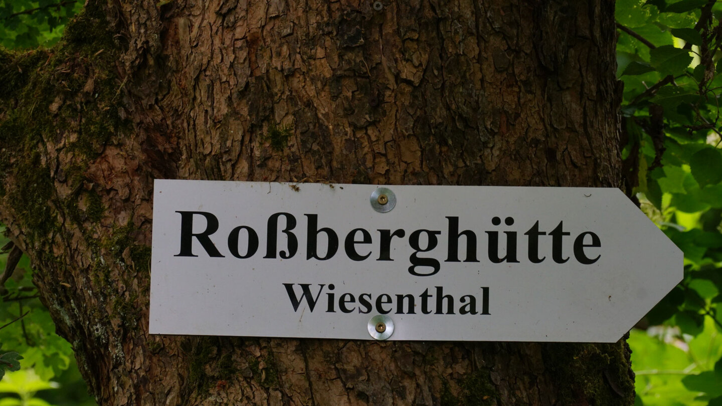 Wegweiser zur Roßberghütte