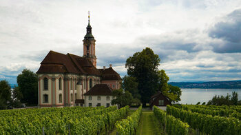 Blick auf die Wallfahrtskirche Birnau