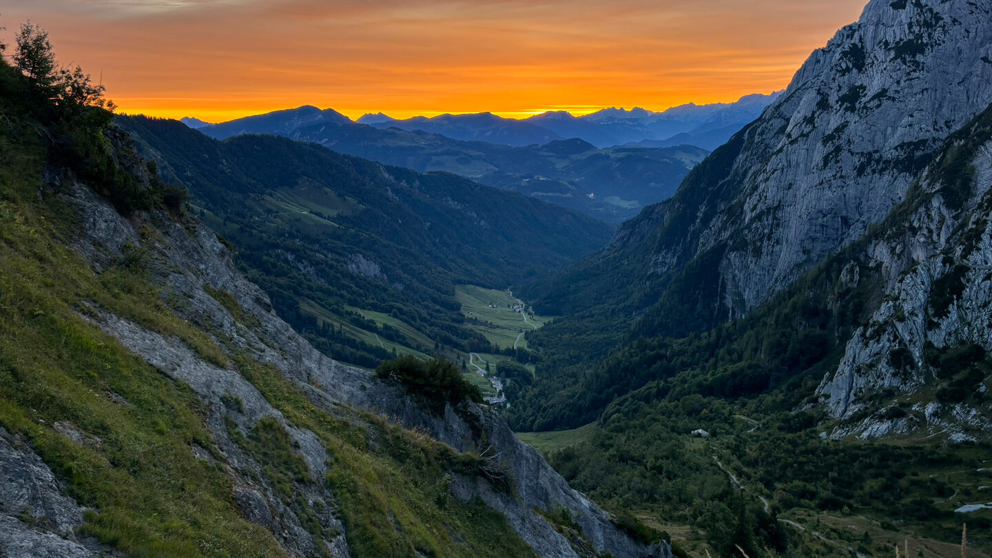 Sonnenaufgang über dem Kaiserbachtal