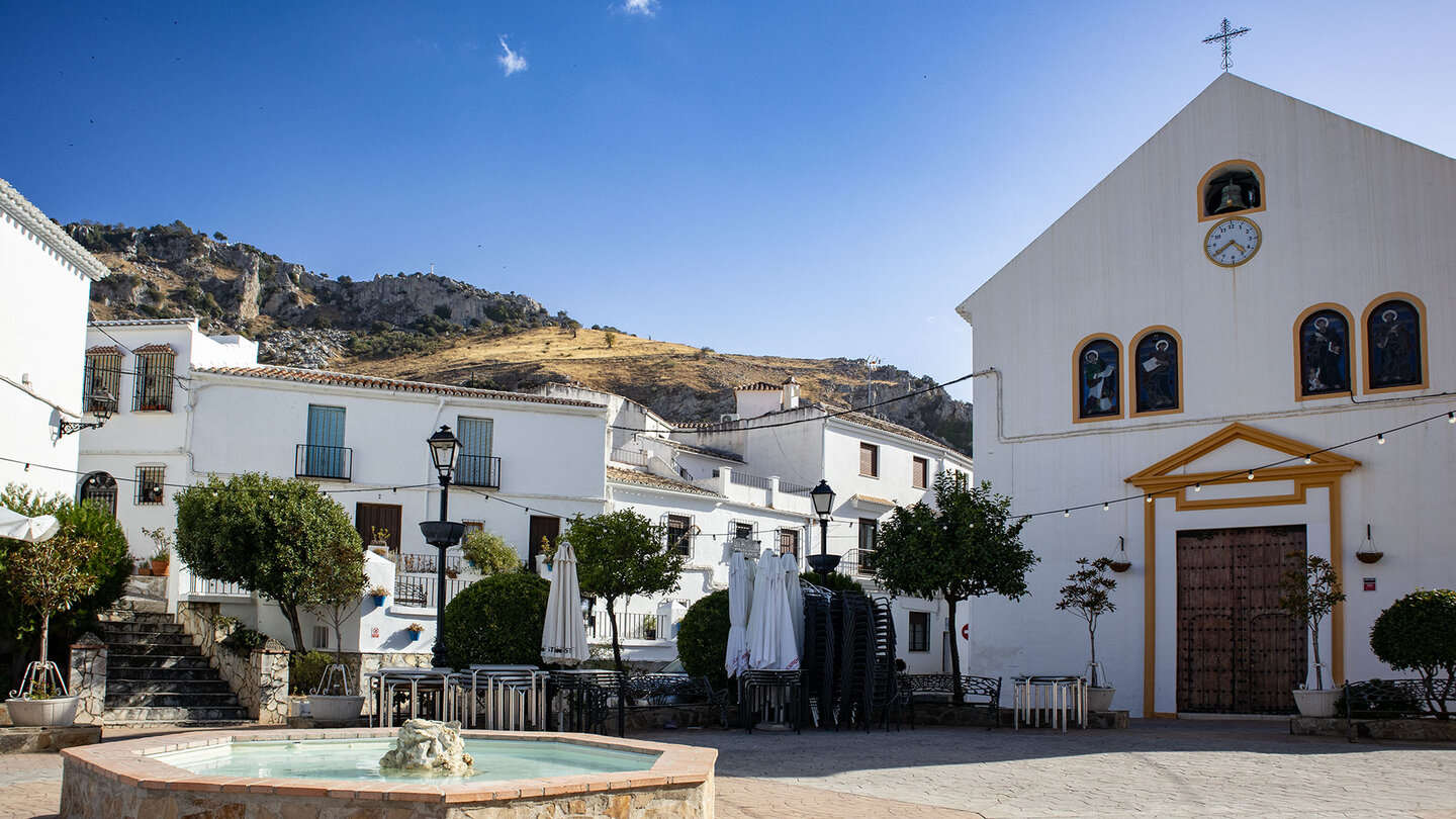 Dorfplatz von Zuheros