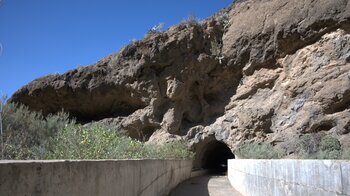 Eingang zum Tunnel
