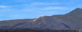 der neue Vulkan Tajogaite auf La Palma mit Nebenkegeln und erstarrten Lavaflüssen