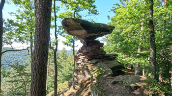Wackelstein am Spirkelbacher Höhenweg