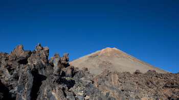 Blick zum Gipfel des Teide vom Wanderweg 11