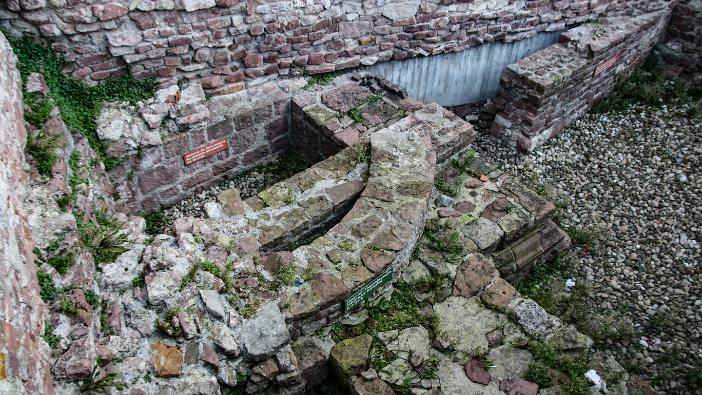 römische Fundamente der Porta Pretoria Lopodunum in Ladenburg Porta Pretoria Lopodunum in Ladenburg