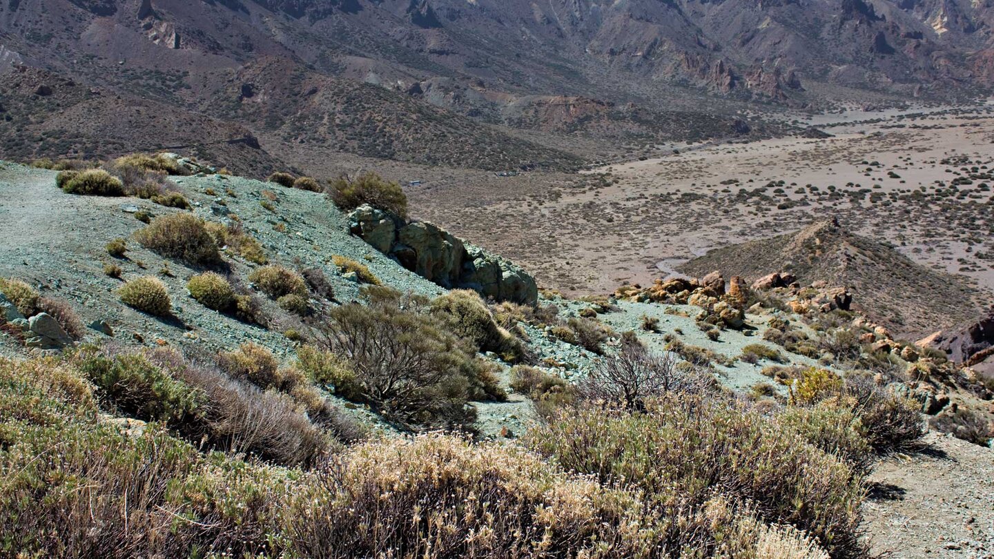 Geröll in Türkistönen an den Los Azulejos im Teide Nationalpark