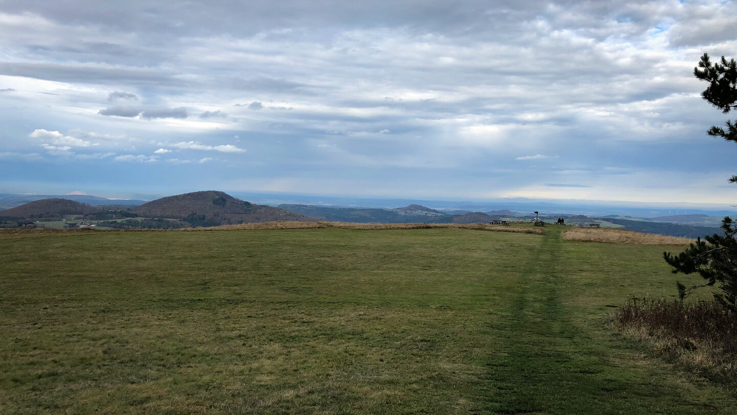 Blick auf den Simmelsberg und die Kleine und Große Nalle Aussicht Simmelsberg und Kleine und Große Nalle