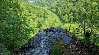der Brühlbach bildet den Uracher Wasserfall