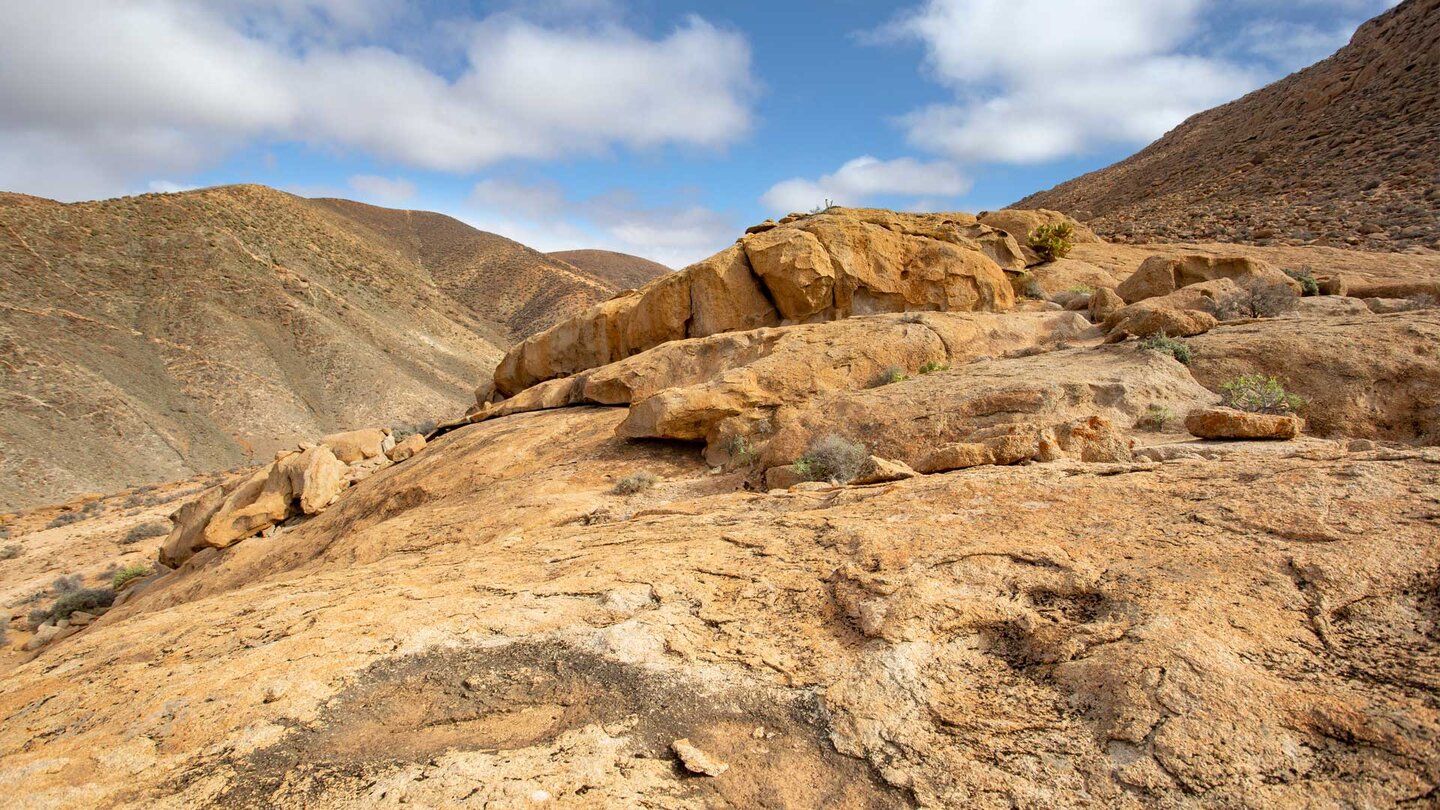 die teils weglose Route verläuft durch eine traumhafte Berglandschaft