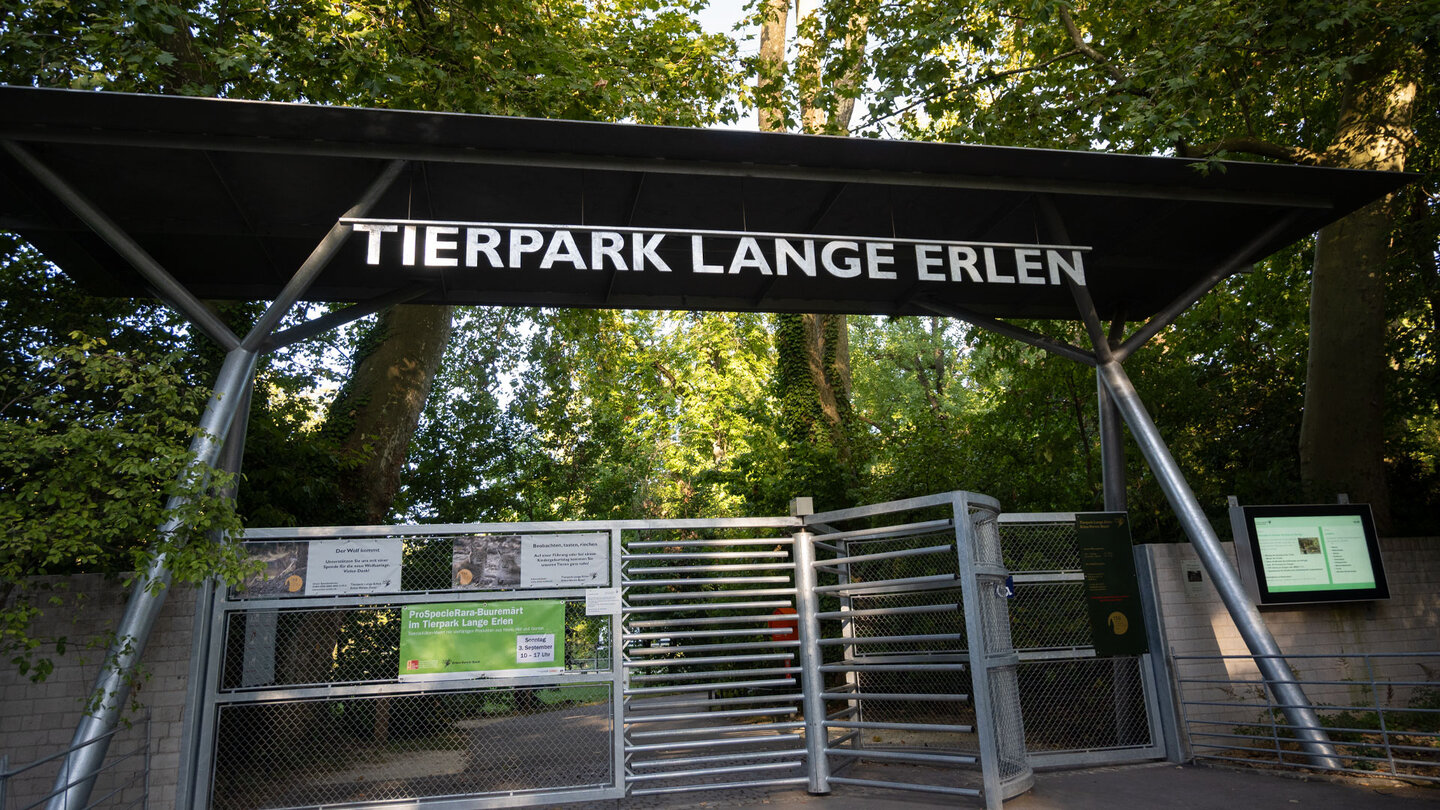 Eingang des Tierparks Lange Erlen