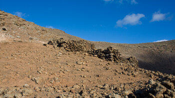 Ruinen in der Caldera Caldereta