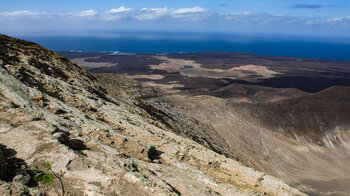 Gesteinsformationen am Kraterrand der Caldera Blanca