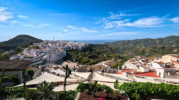 wandern entlang der Terrassen von Frigiliana in Málaga