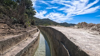 entlang des Kanals Acequia Lízar
