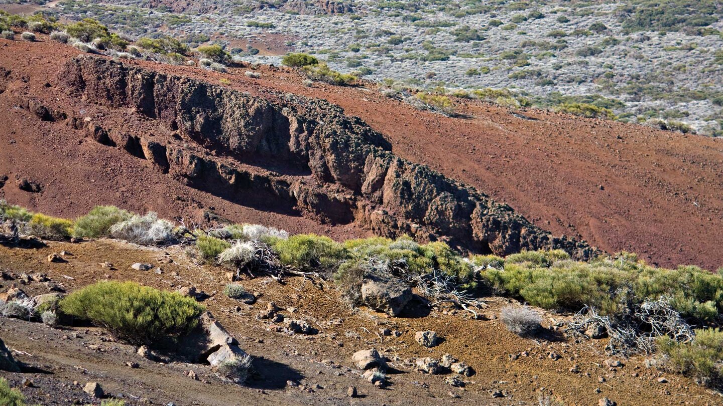 Blick von den Miradores La Tarta I und II in eine Schlucht