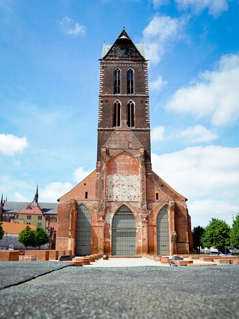 der Kirchturm der St.-Marien-Kirche in Wismar