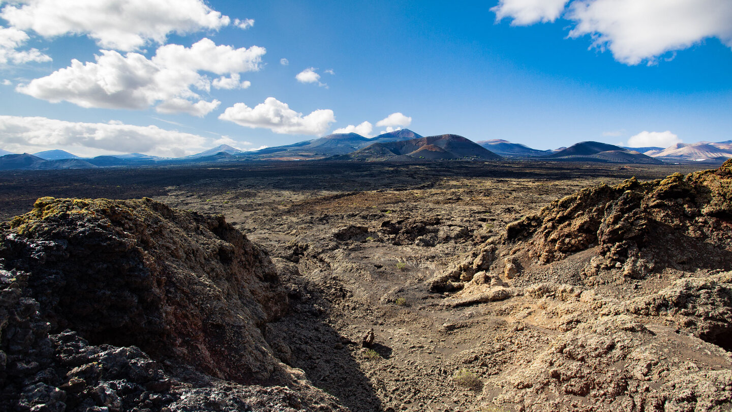 Ausblick auf die Vulkane von La Geria mit dem Montaña Diama