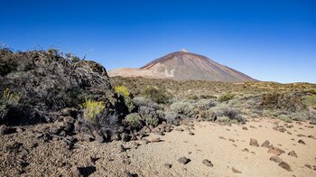 Ausblick auf den Teide mit Flankenvulkan Montaña Blanca vom Wanderweg