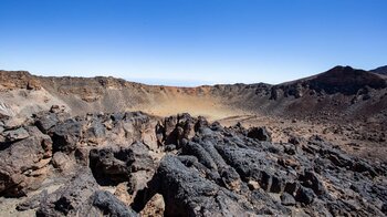 Einblick in den Krater des Pico Viejo vom Pico Sur