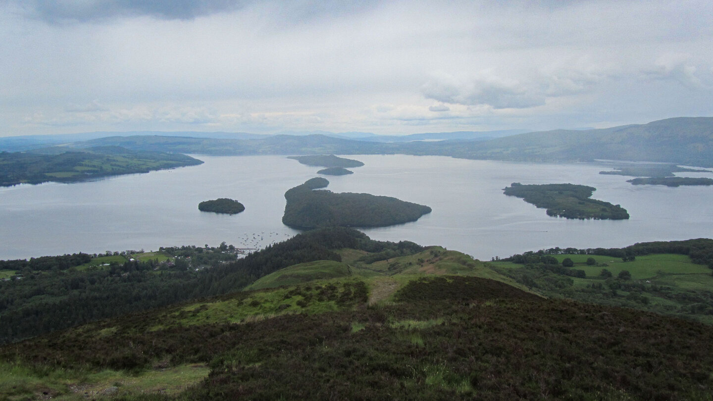 Blick vom Conic Hill über Loch Lomond