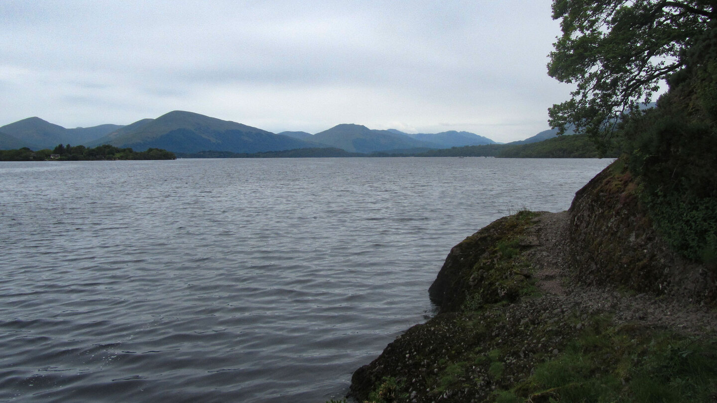 am Ufer des Loch Lomond