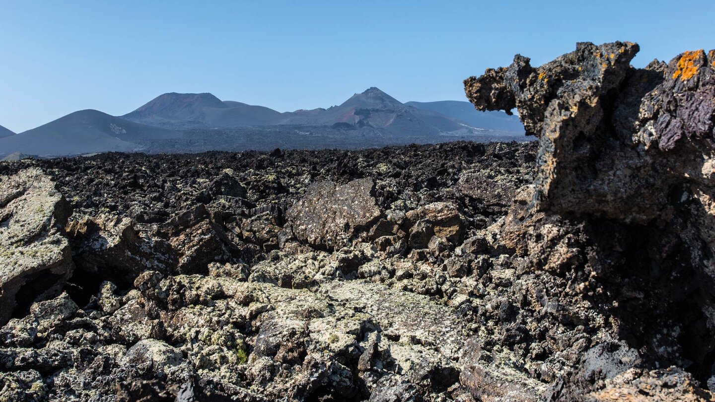 wunderbare Aussicht auf den Montaña del Señalo, den Pico Partido und die Caldera de la Rilla