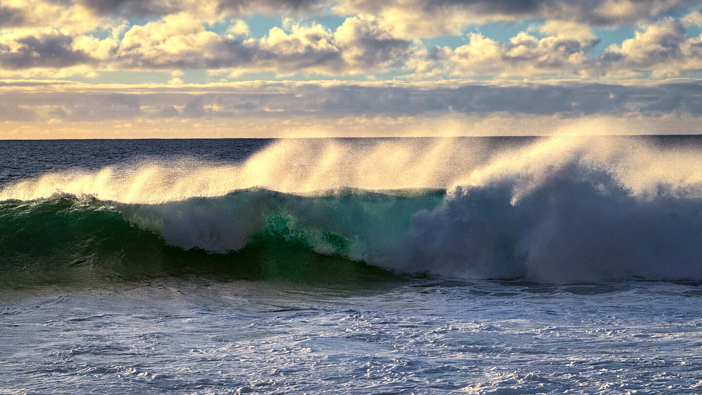 Brandung am Strand von Paul do Mar auf Madeira Brandung am Strand von Paul do Mar