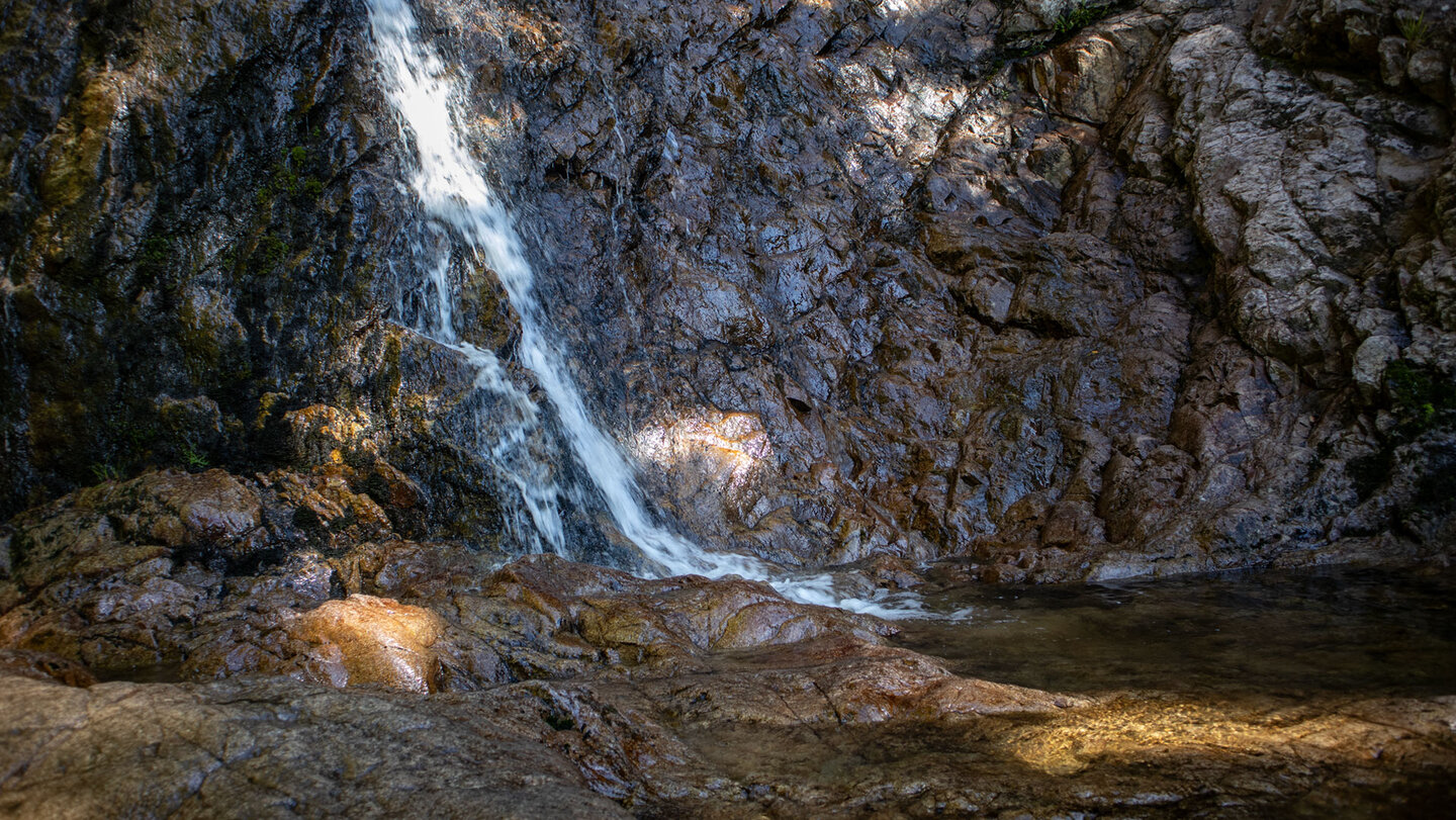 Wasserbecken am Wasserfall Cascade du Bockloch Wasserbecken am Cascade du Bockloch