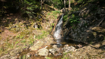 der Hinterbockloch-Bach entspringt im Grand-Ventron-Massiv