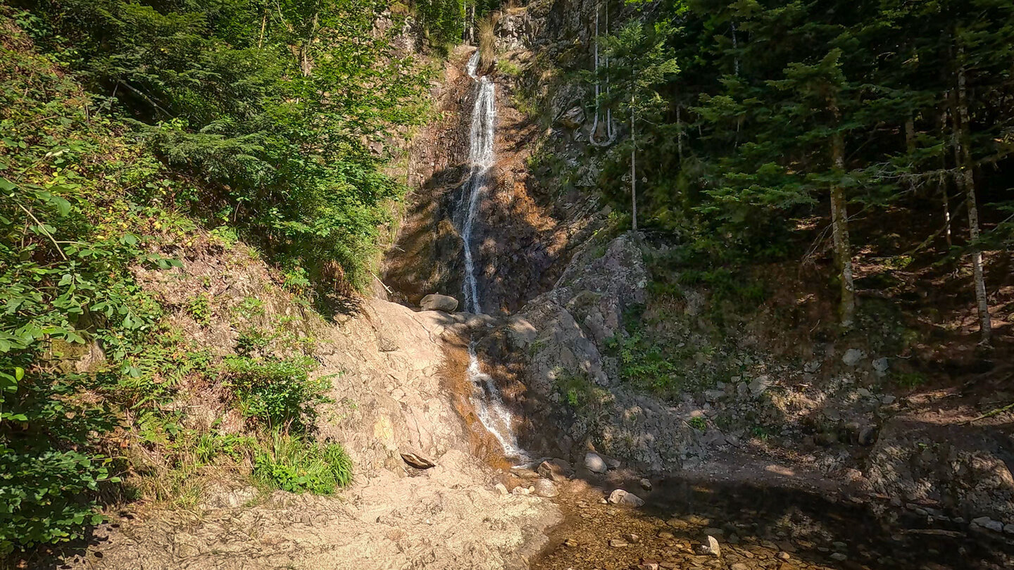 ein Highlight auf der Wanderung ist der Wasserfall Cascade du Bockloch ein Highlight der Wanderung ist der Wasserfall Cascade du Bockloch