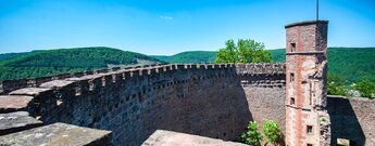 Turm und Ringmauer der Bergfeste Dilsberg