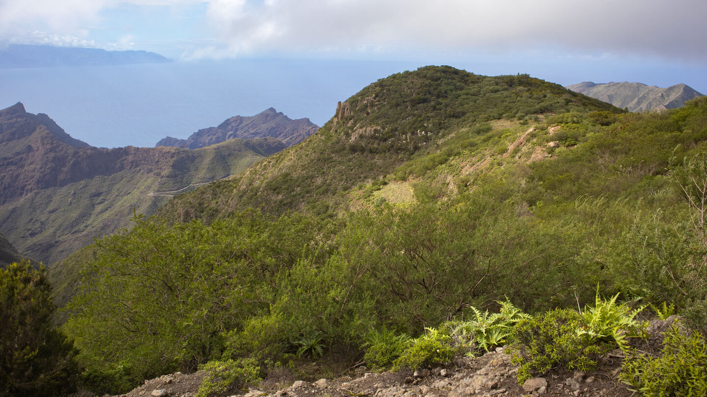 die Route bietet Ausblicke über die imposanten Bergkämme des Teno-Gebirges