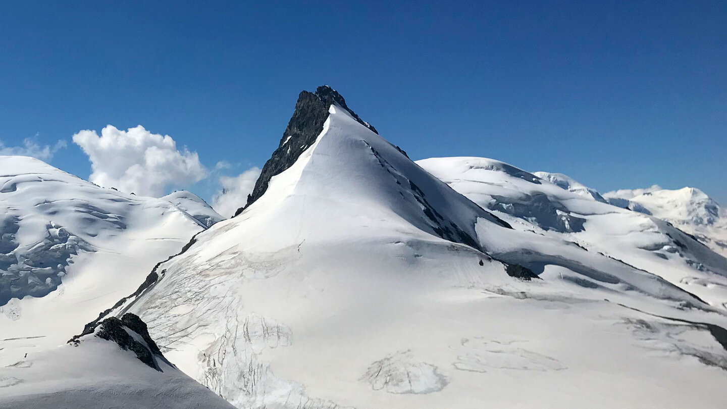 Gipfel des Strahlhorns in den Walliser Alpen